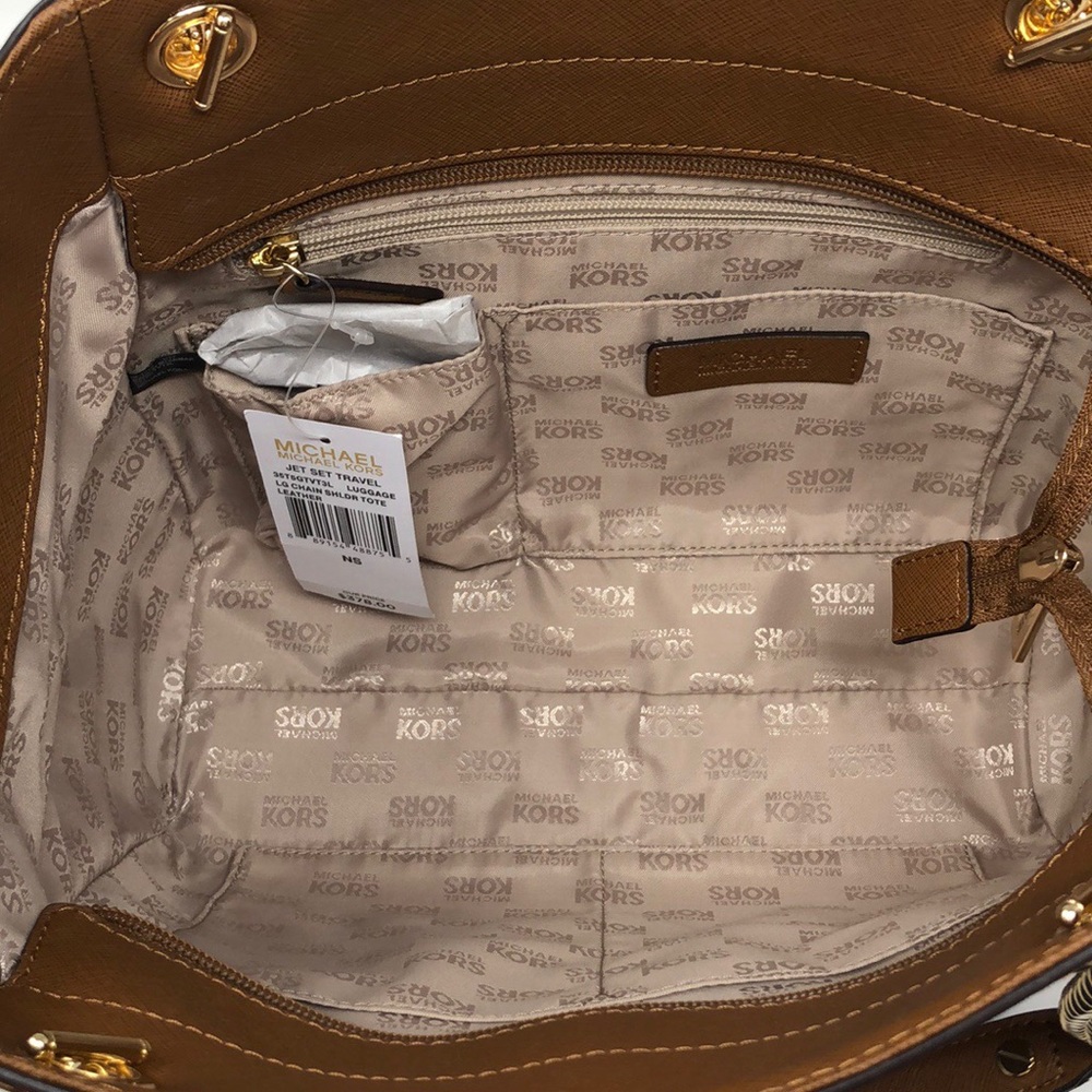 ♥️NWT Michael Kors Bundle Jet Set travel+wallet♥️ - Picture 5 of 7